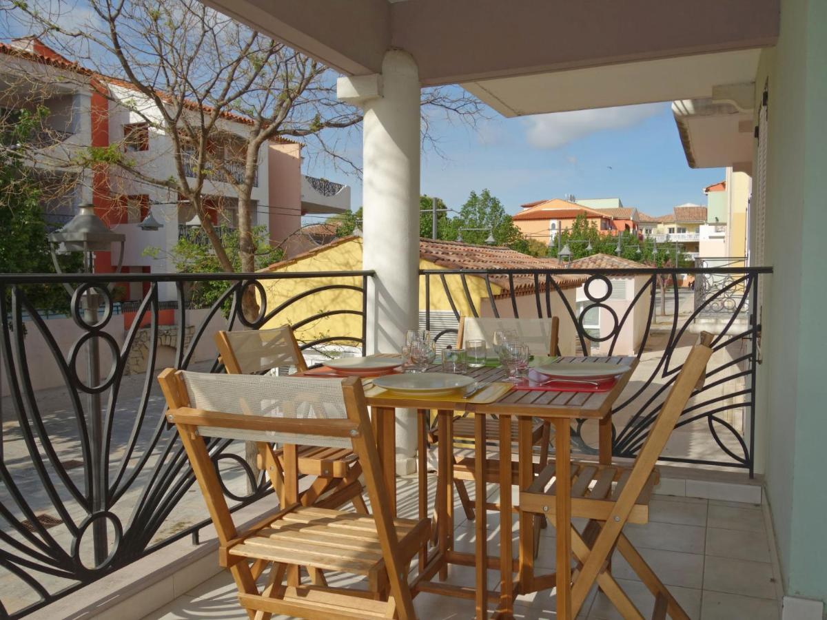 Apartment Le Madrilene By Interhome Saint-Cyr-sur-Mer Kültér fotó